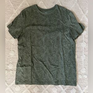 Goodfellow & Co Green Patterned Tee